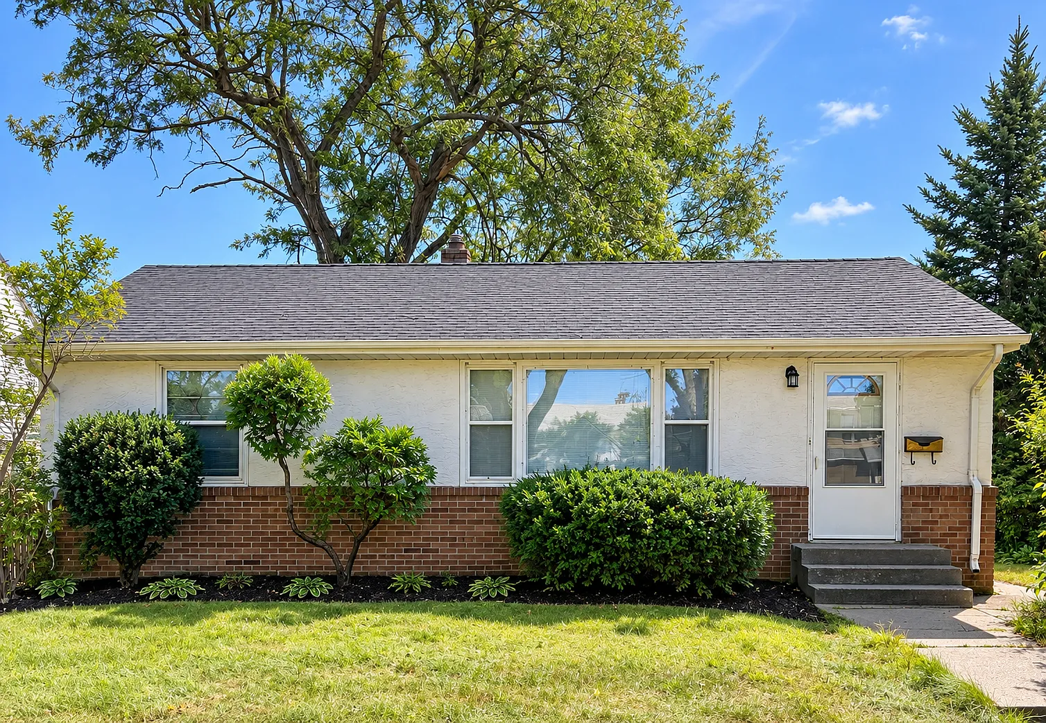 3 bed, 1500 sqft, $1,795 — Photo 1
