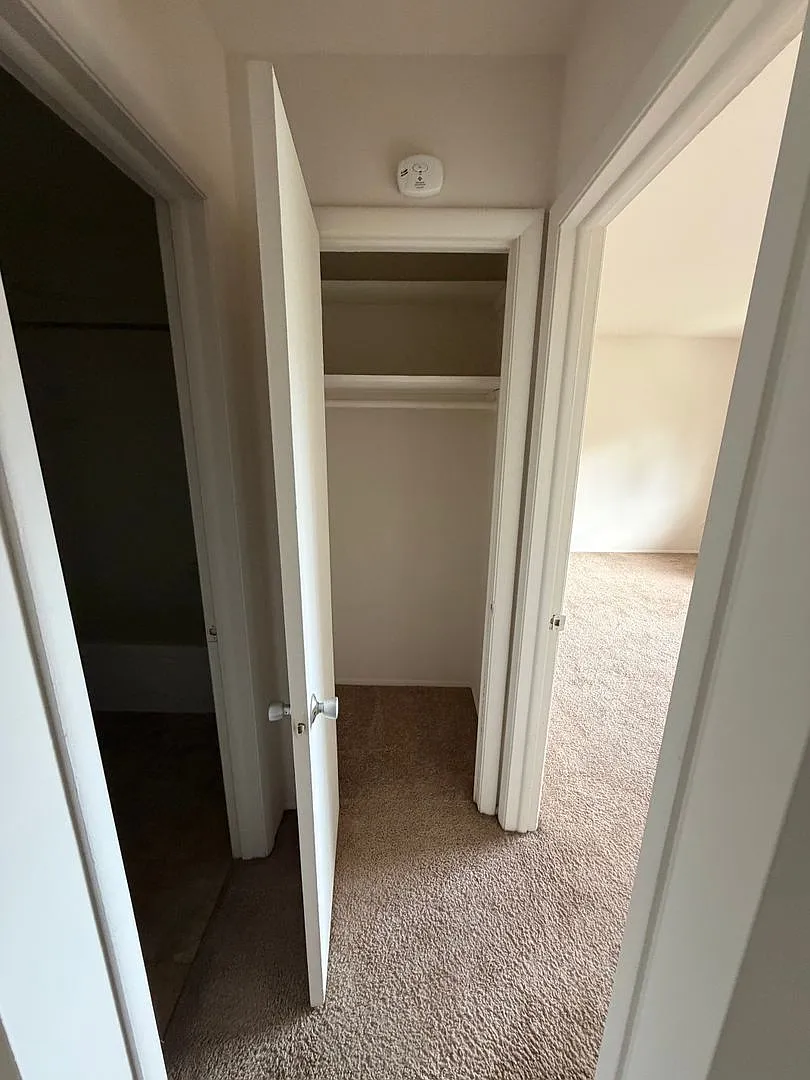 Munster Ridge Apartments LLC — Photo 4