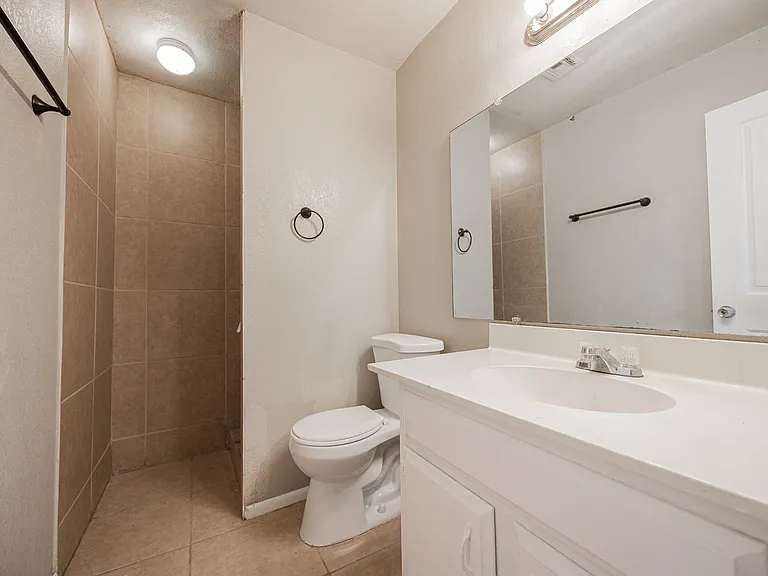 2062 E Nancy Ln — Photo 18