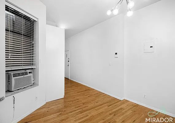 Rented by Mirador Real Estate | media 17