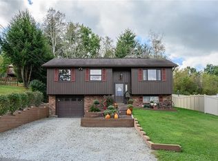 68 Bel Aire Dr, Delmont, PA