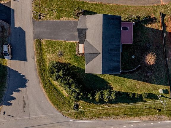 4th image of 1023 Forest Edge Dr