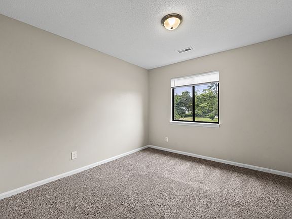 4th image of 725 Central Ave #2B-1Ba-900Sqft