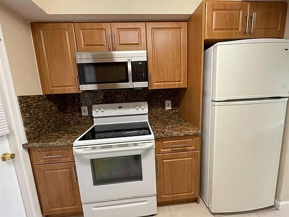4th image of 2481 SW 82nd Ave APT 202