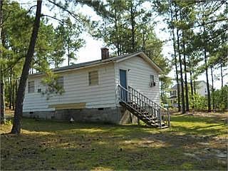 3rd image of 210 Della Dr