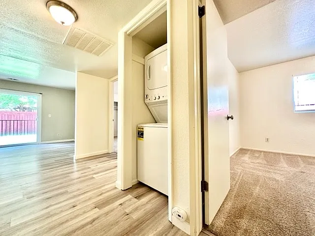 815 Hazel St #B — Photo 6