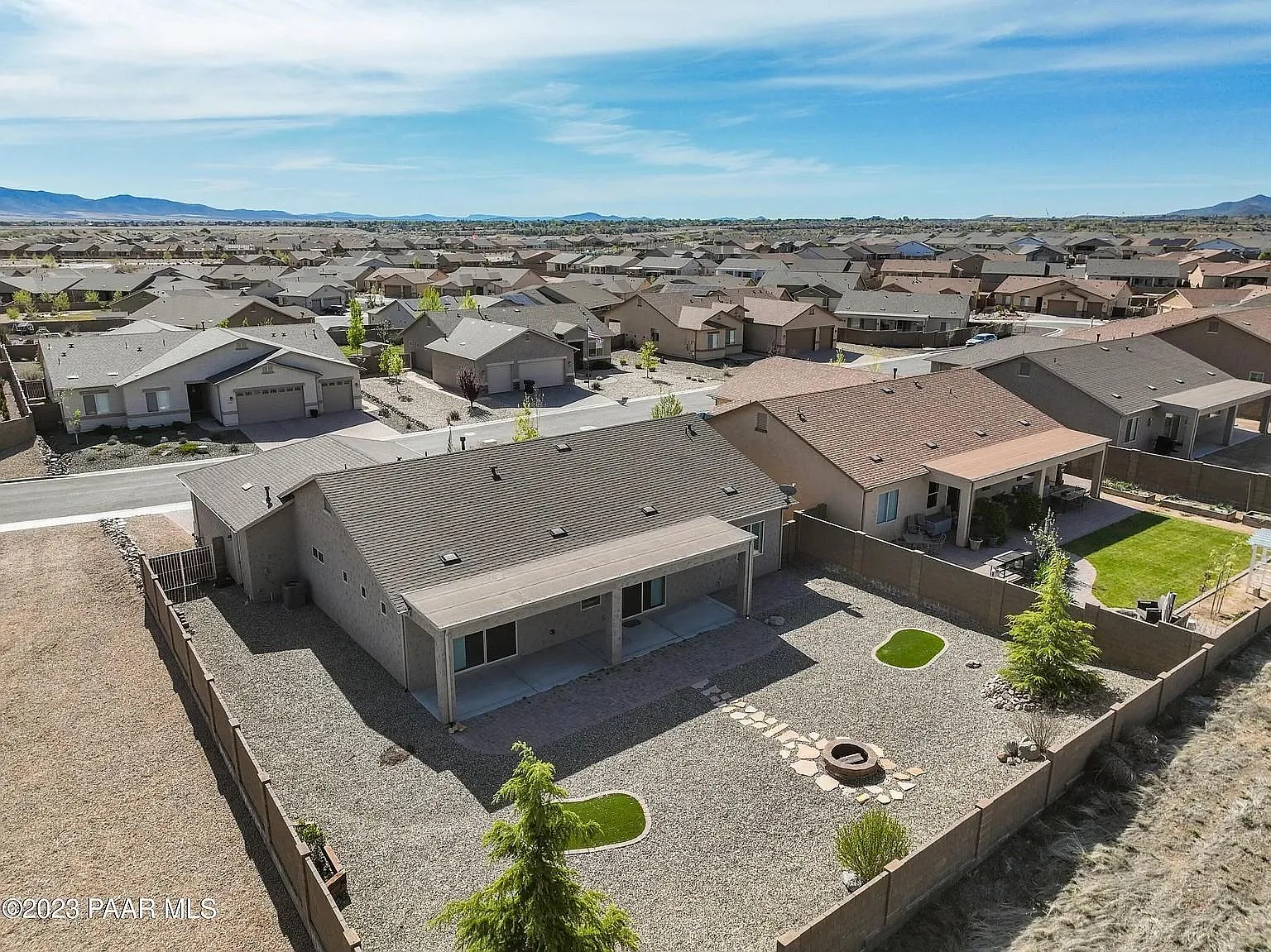 3 bed, 2080 sqft, $3,200 — Photo 1