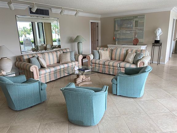 3rd image of 122 Lakeshore Dr #2320