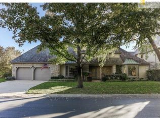 43 Le Mans Ct, Prairie Village, KS 66208
