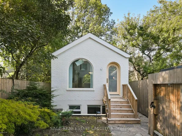46 Fuller Ave, Toronto, ON M6R 2C3