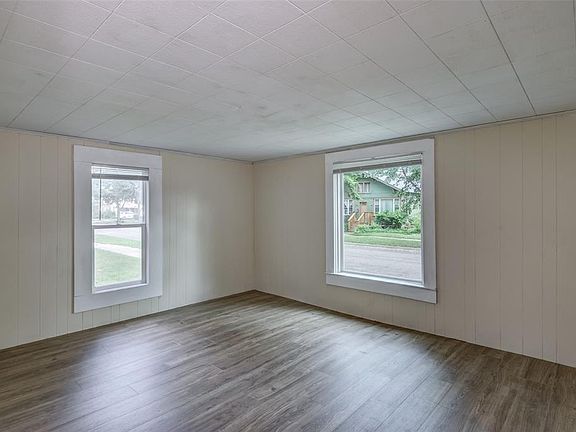 2nd image of 317 Stanley Street