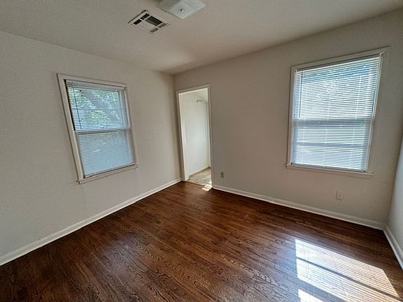 5th image of 610 Rancho Dr