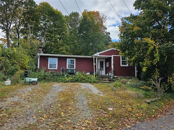 145 Lawrence Ct, Tiverton, RI 02878