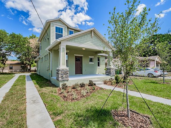 3rd image of 6914 N Highland Ave