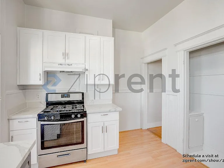 2136 Jones St — Photo 7