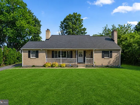 9711 Magledt Rd, Parkville, MD 21234