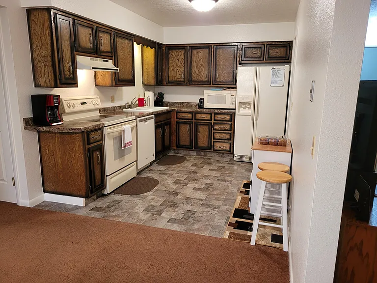 Trojan Dr — Photo 14