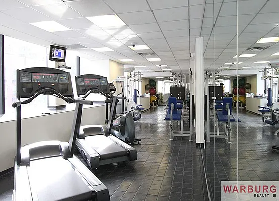 Sold by Warburg | media 4