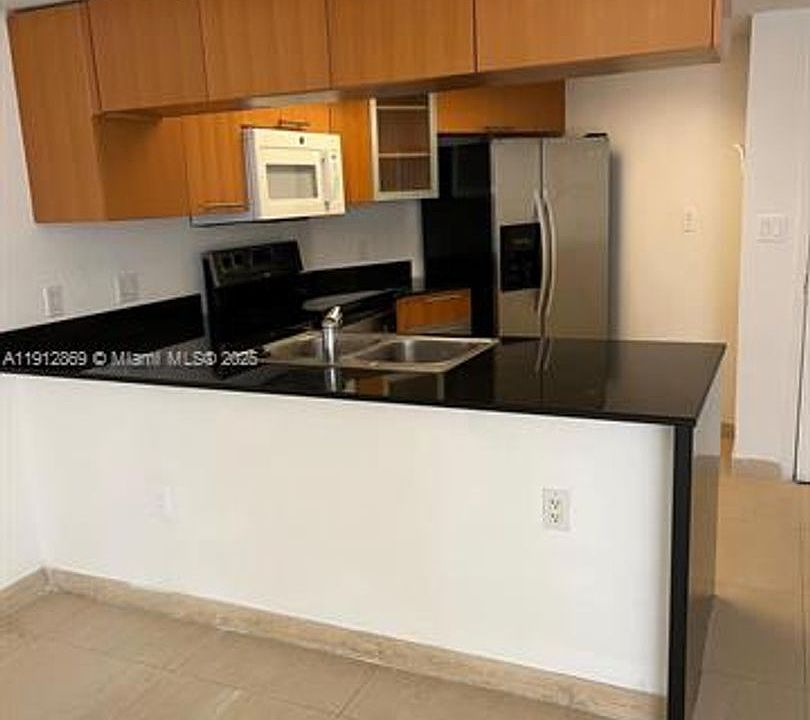1st image of 1750 N Bayshore Dr APT 1615