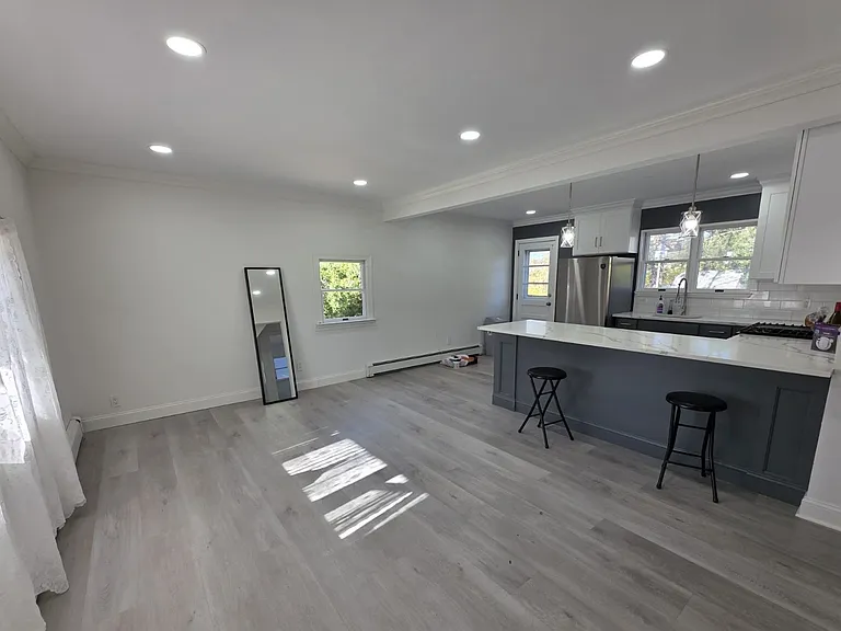 113 Yoakum Ave — Photo 18