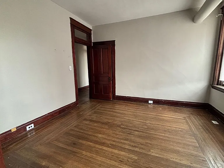 3241 Jefferson Ave — Photo 32