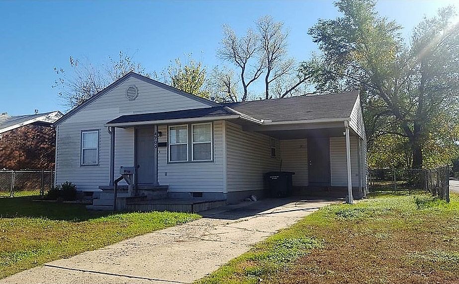 1st image of 4700 SE 23rd St