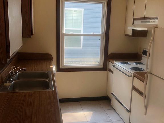 3rd image of 133A S Palm Ave