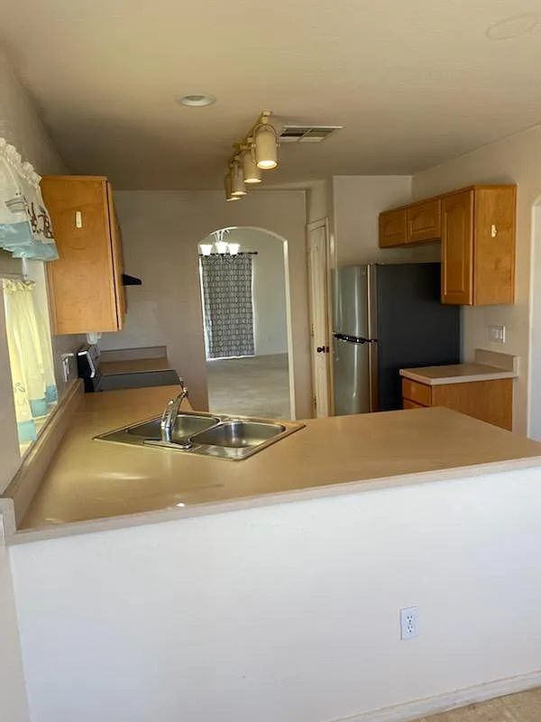 3 bed, 1443 sqft, $1,595 — Photo 3
