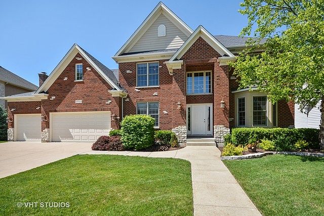 1st image of 40W664 Blue Lake Cir N