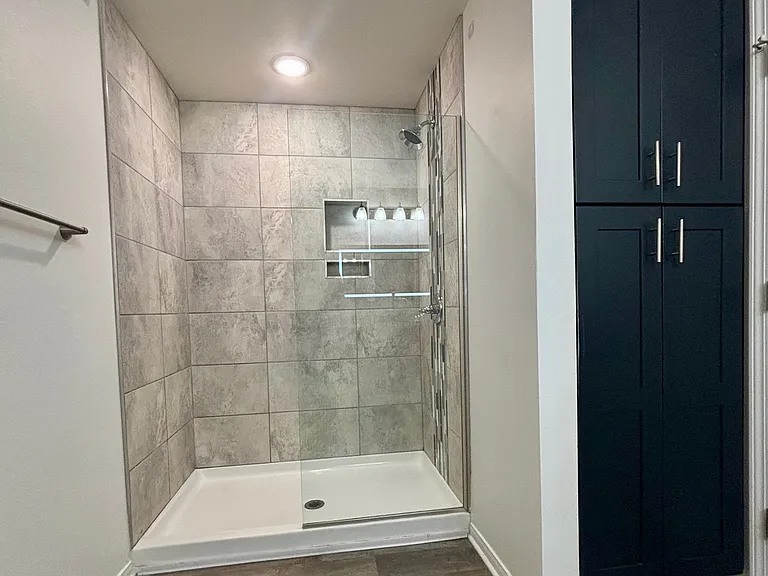 Renaissance Pointe Parkland Heights — Photo 24