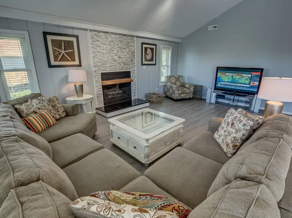 2833 Wood Duck Dr, Virginia Beach, VA 23456