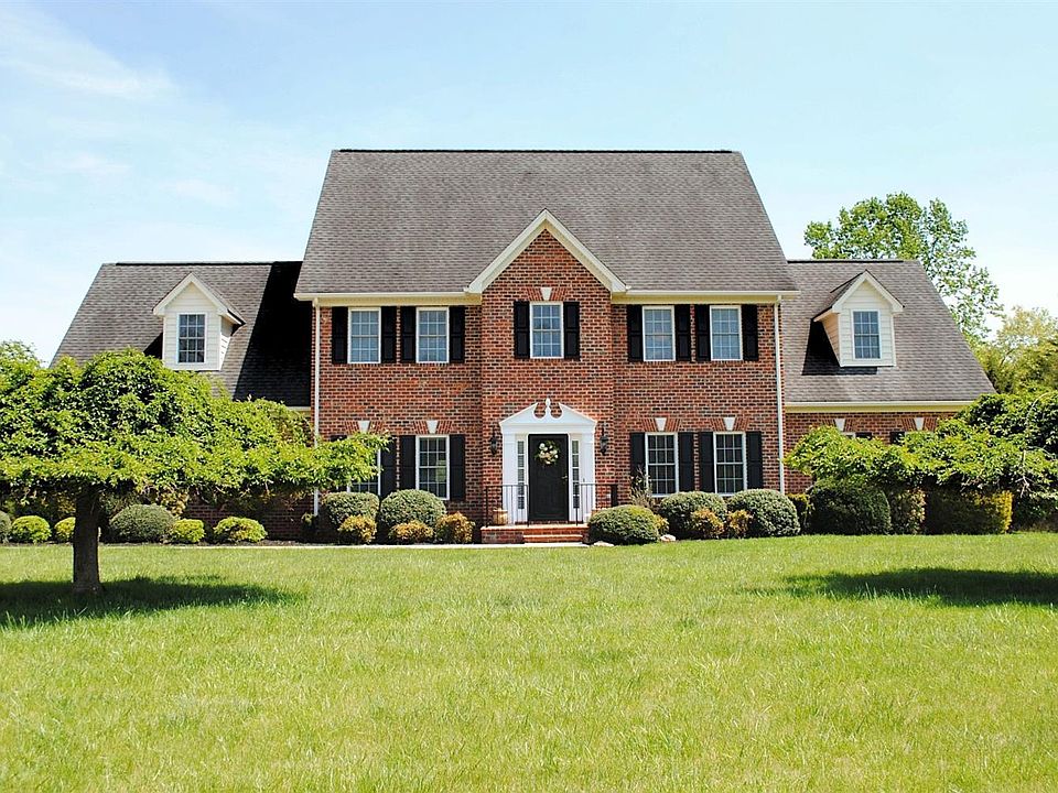 1st image of 1081 Lake Meadow Ln