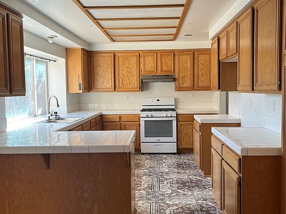 4th image of 15827 Fiddleleaf Rd