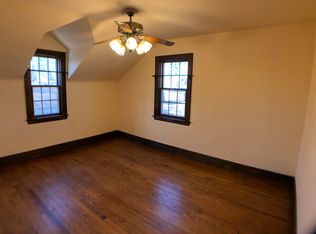 8052 N Odell Ave, Niles, IL 60714