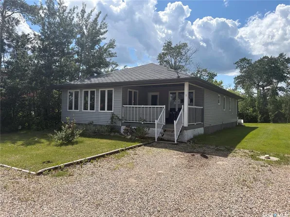 33 Mercedes BAY, Fishing Lake, SK S0A 4J0
