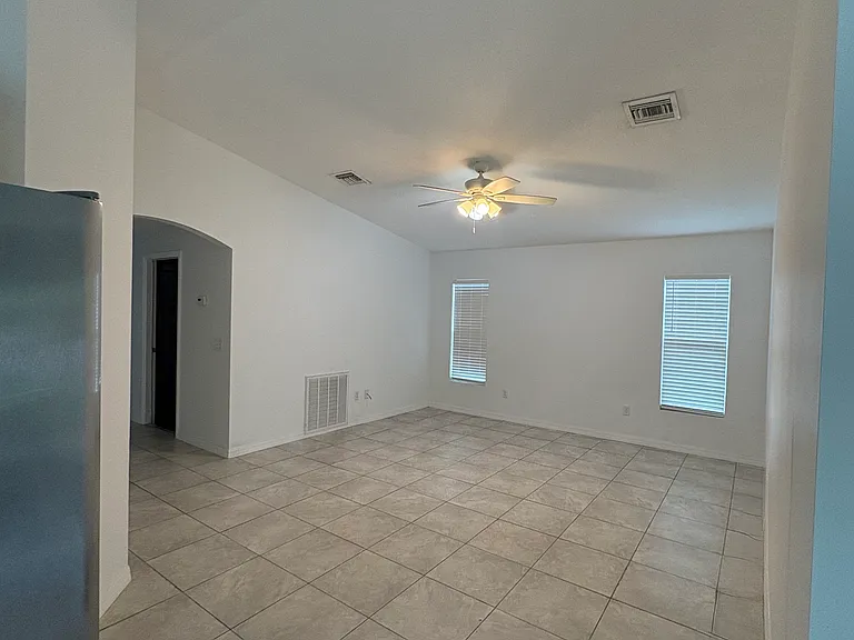 2585 89th Ct — Photo 10