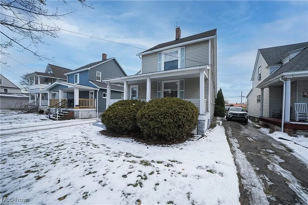 1573 Coutant Ave photo 1