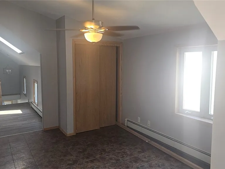 339 Fletcher St — Photo 2