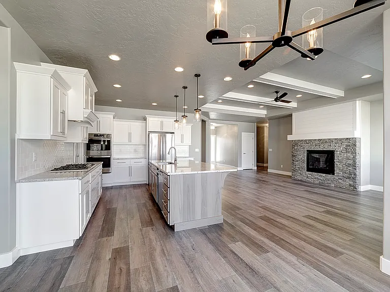 3008 E Shadowbluff St — Photo 9