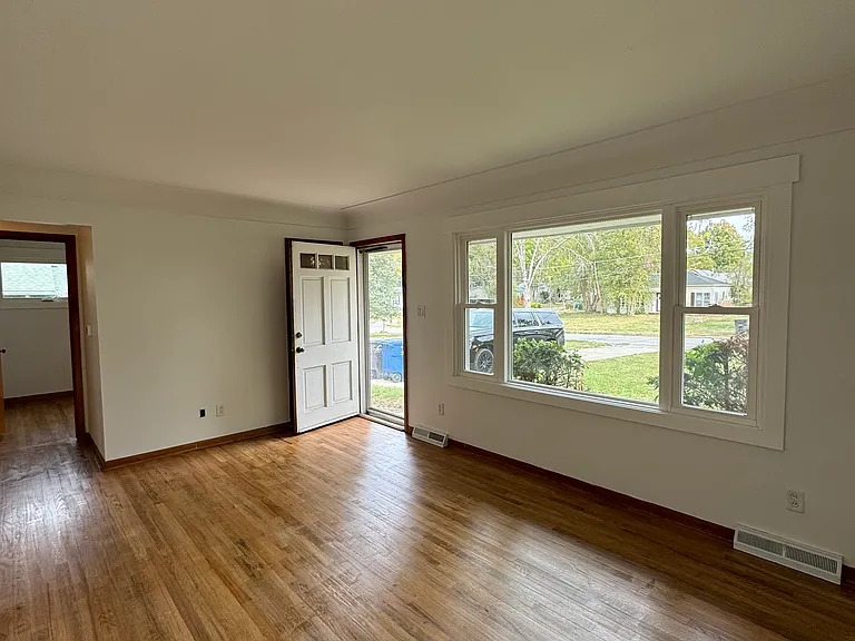 2452-2454 Westover Blvd — Photo 4