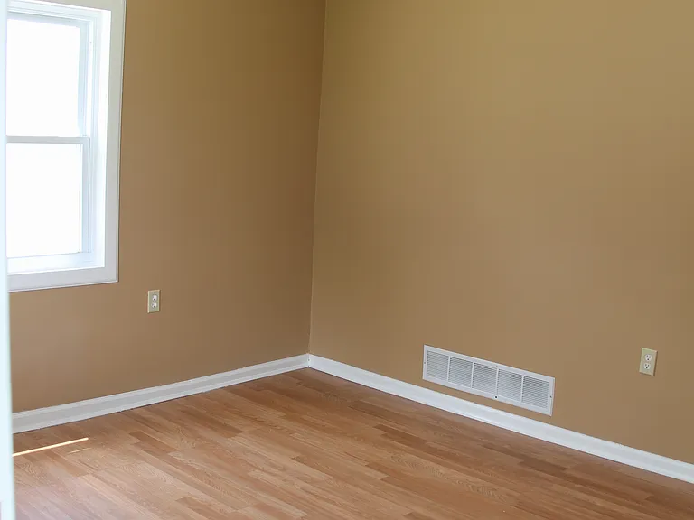 26739 Syracuse Ave — Photo 9