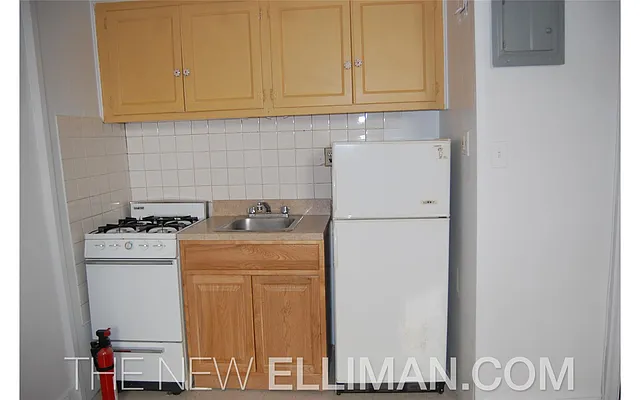 Rented by Douglas Elliman | media 15