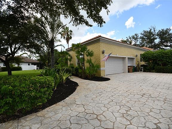 3rd image of 1829 Piccadilly Cir