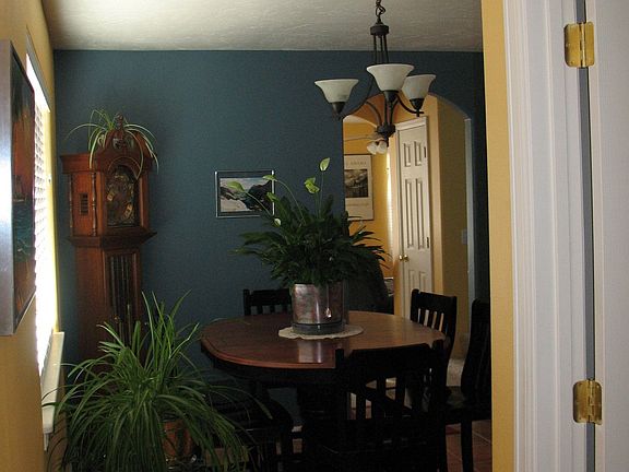 dine-in kitchen