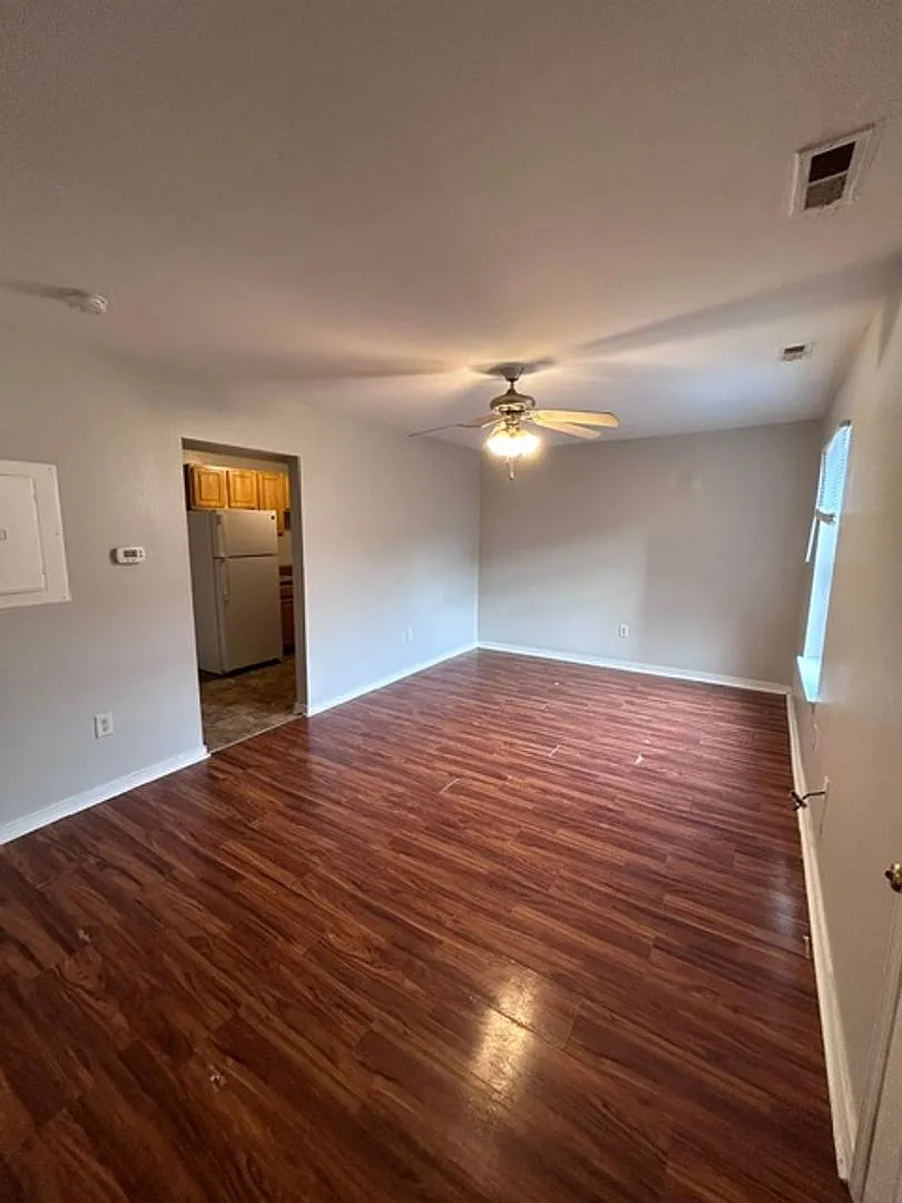 3528 E Richmond Rd — Photo 2