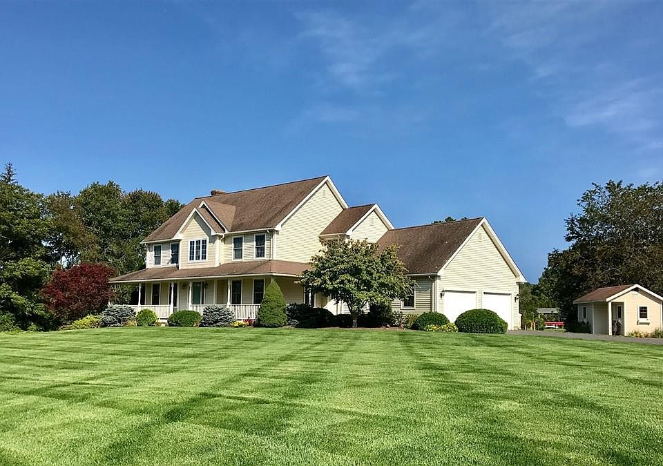 2nd image of 41 Rocky Hill Rd