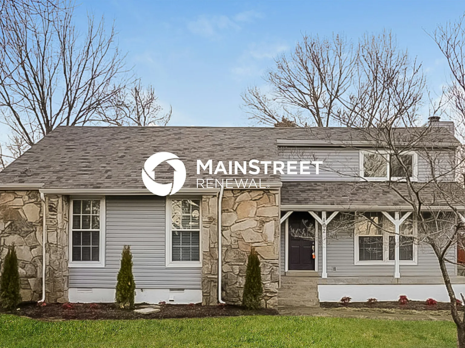 102 OAK CT — Photo 1