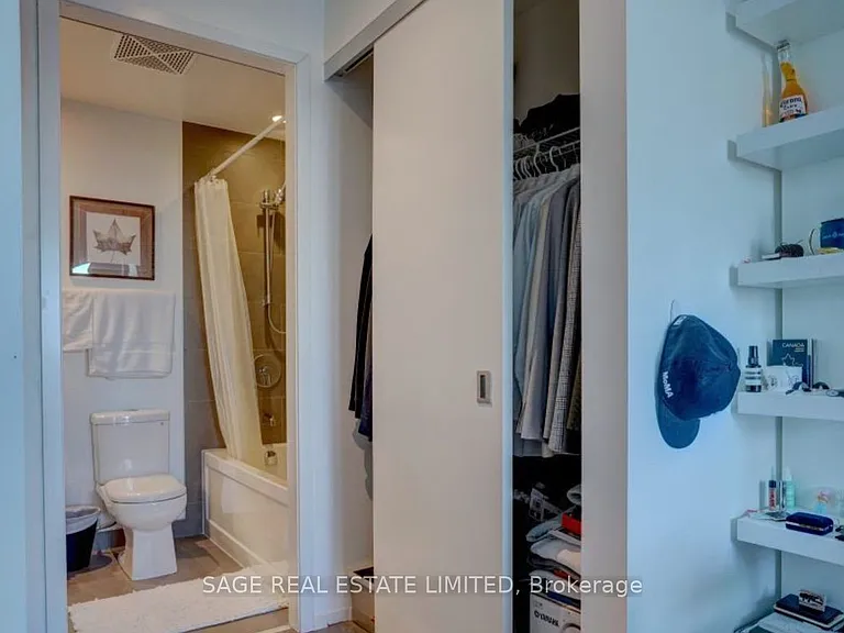 159 Dundas St E #3302 — Photo 7