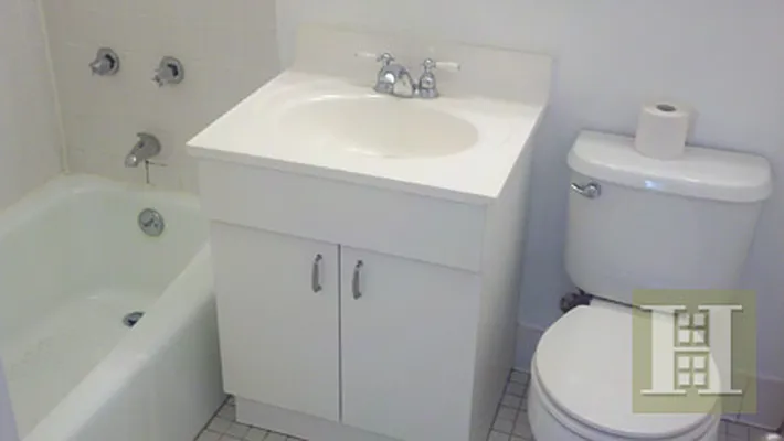 Rented by Halstead Real Estate | media 28
