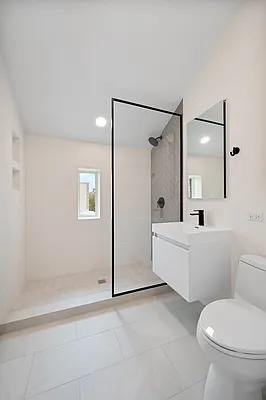 Rented by Ankor Management | media 12